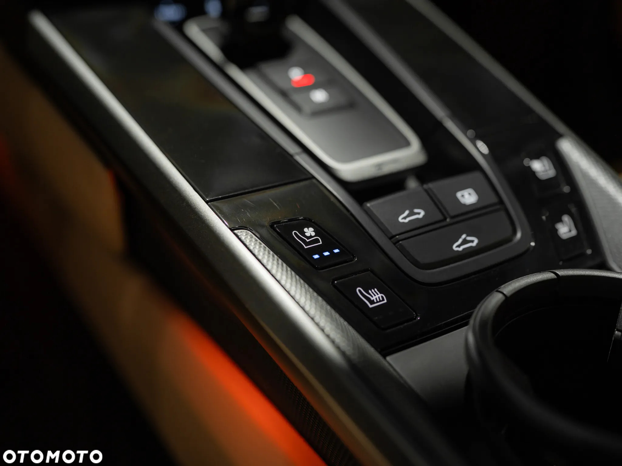 Porsche 911 Carrera 4S - 32