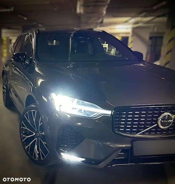 Volvo XC 60 B5 B AWD R-Design - 34