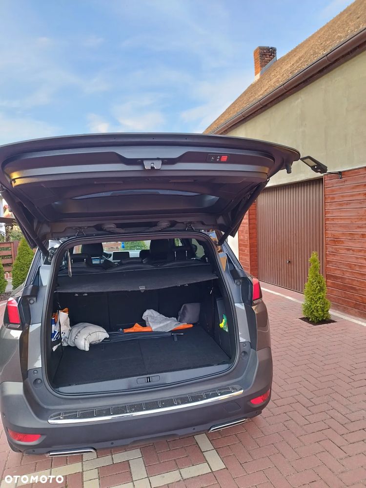 Peugeot 5008 - 8