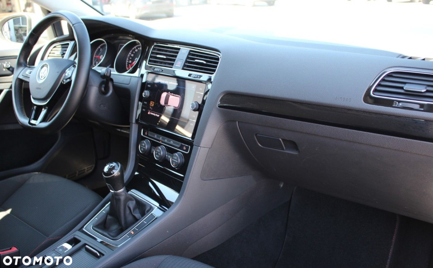 Volkswagen Golf - 15