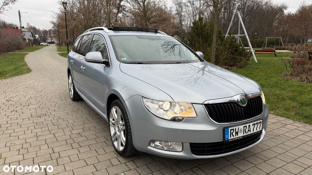 Skoda Superb 2.0 TDI DSG Ambition - 2