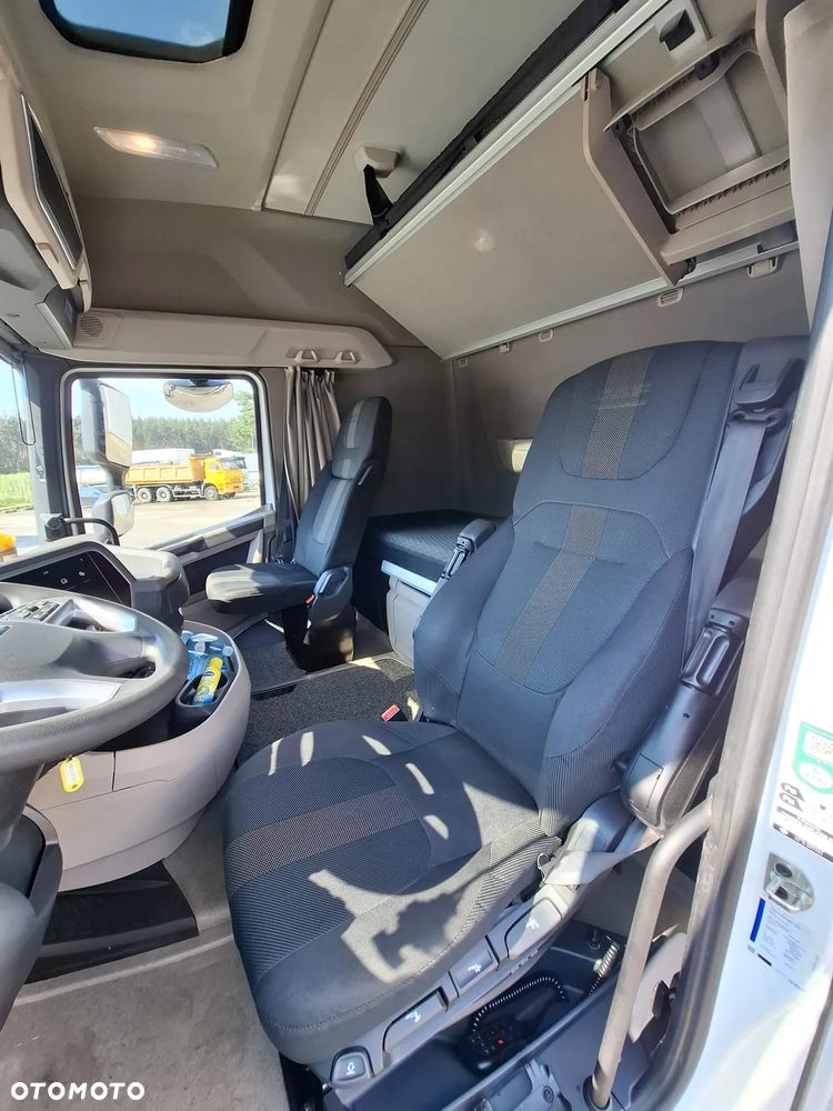 DAF XG 530 FT low deck - 9
