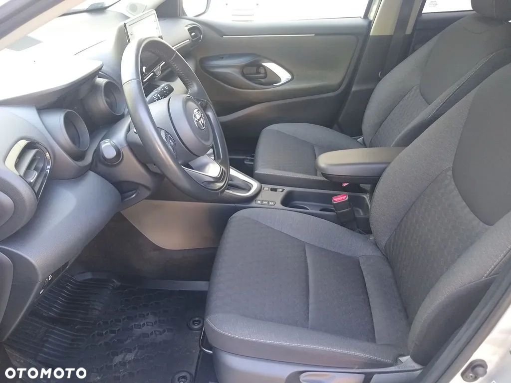 Toyota Yaris - 17