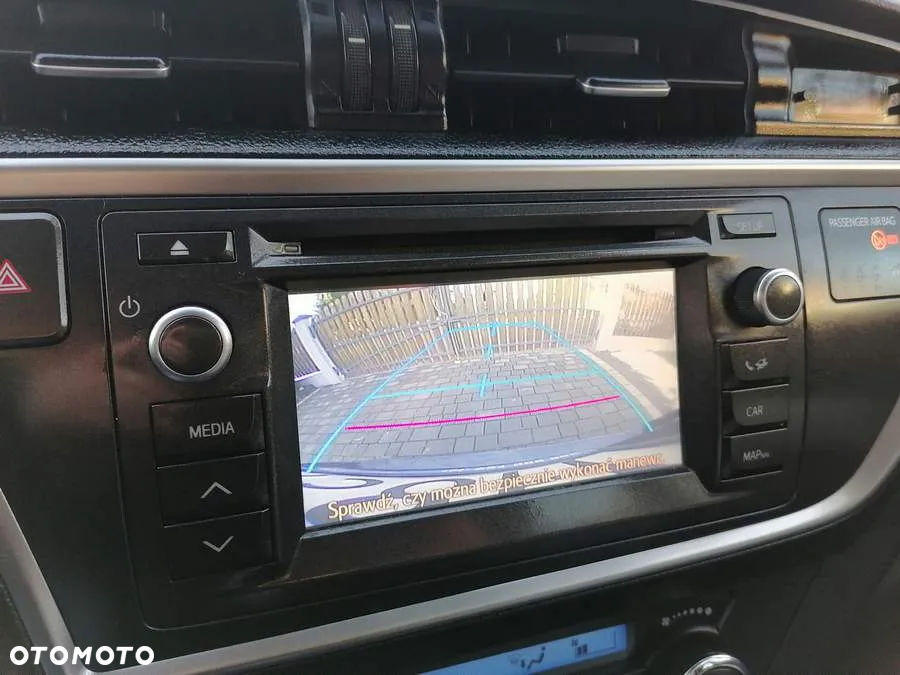 Toyota Auris 1.4 D-4D Premium + EU5 - 12