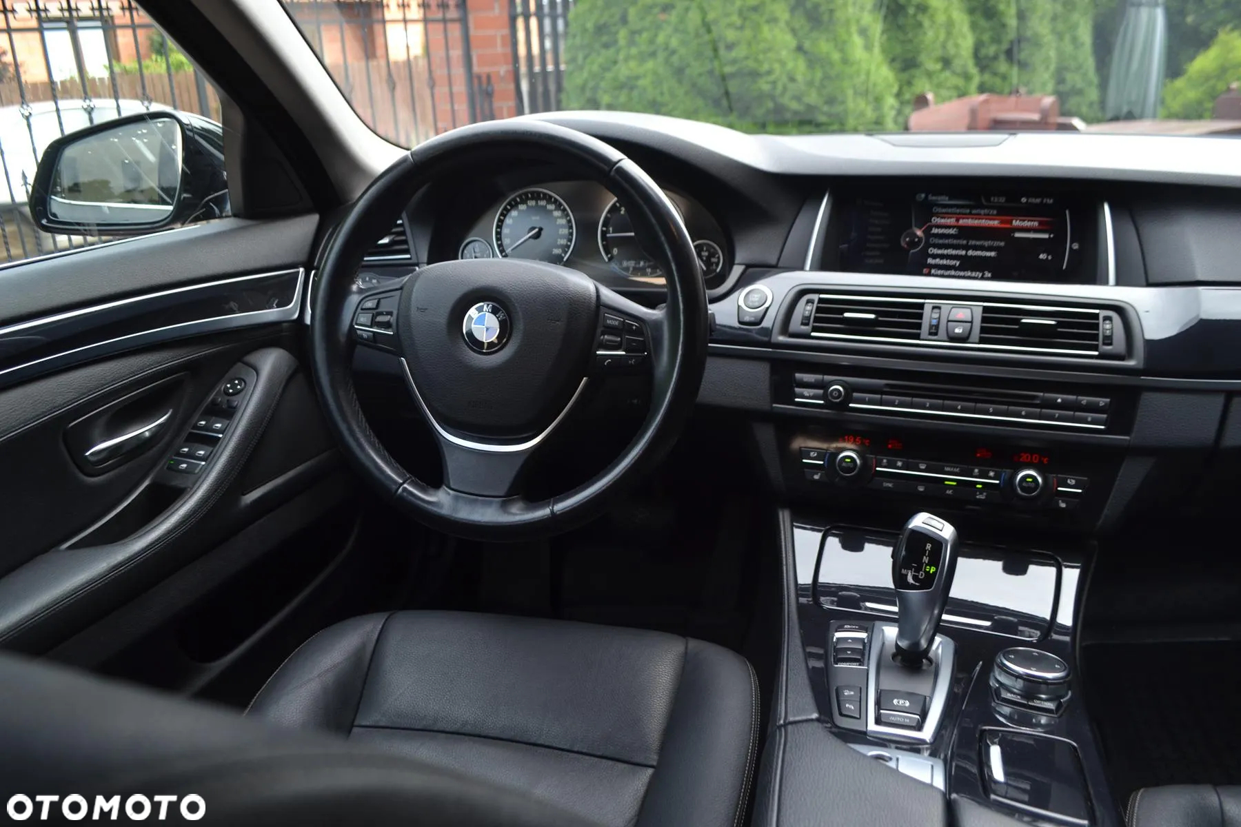 BMW Seria 5 520d xDrive Luxury Line - 26