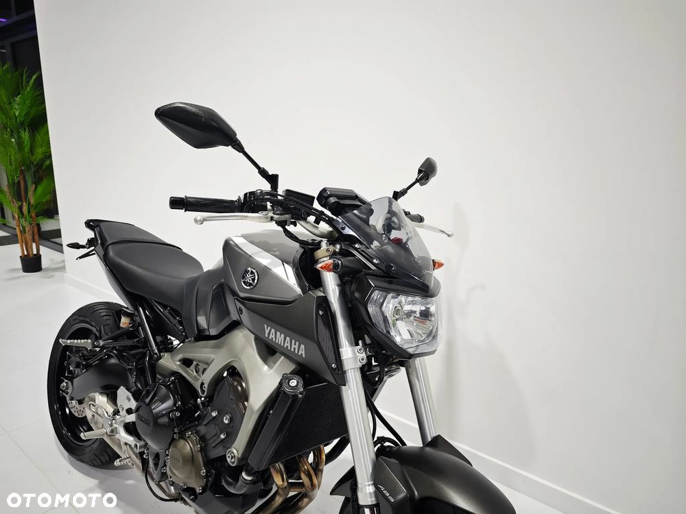 Yamaha MT - 8