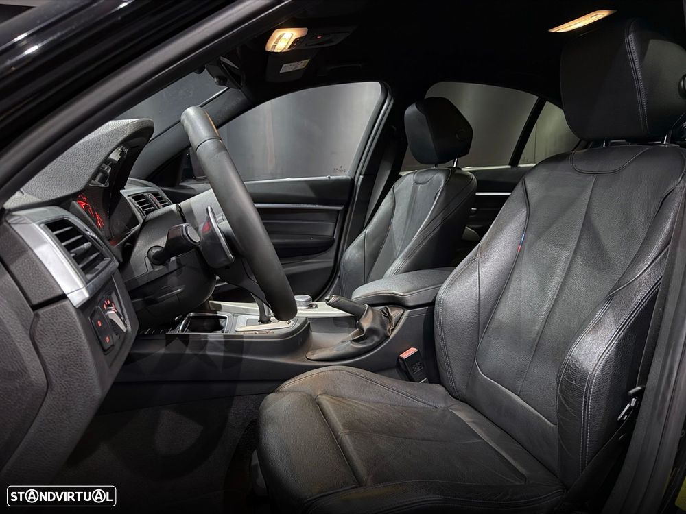 BMW 330 e iPerformance Pack M - 18