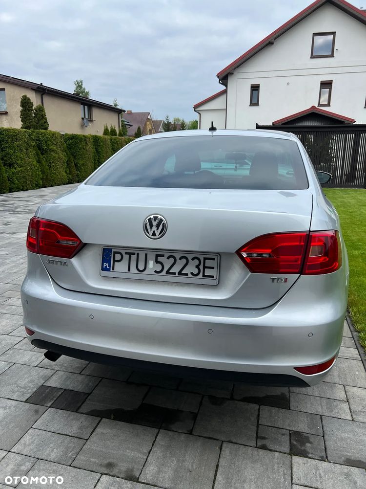 Volkswagen Jetta 1.6 TDI Comfortline - 3
