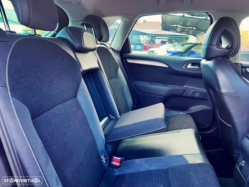 Citroën C4 1.6 e-HDi Exclusive CMP6 - 7