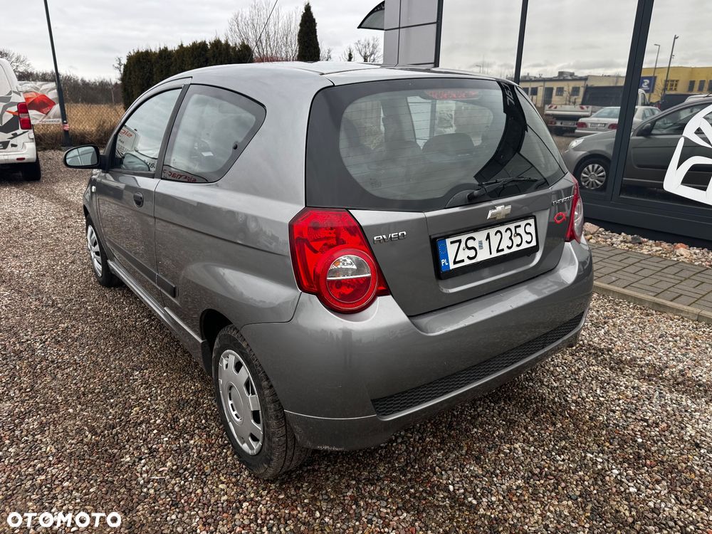 Chevrolet Aveo 1.2 16V Base - 13