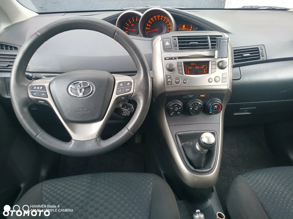 Toyota Verso 2.0 D-4D Edition - 21