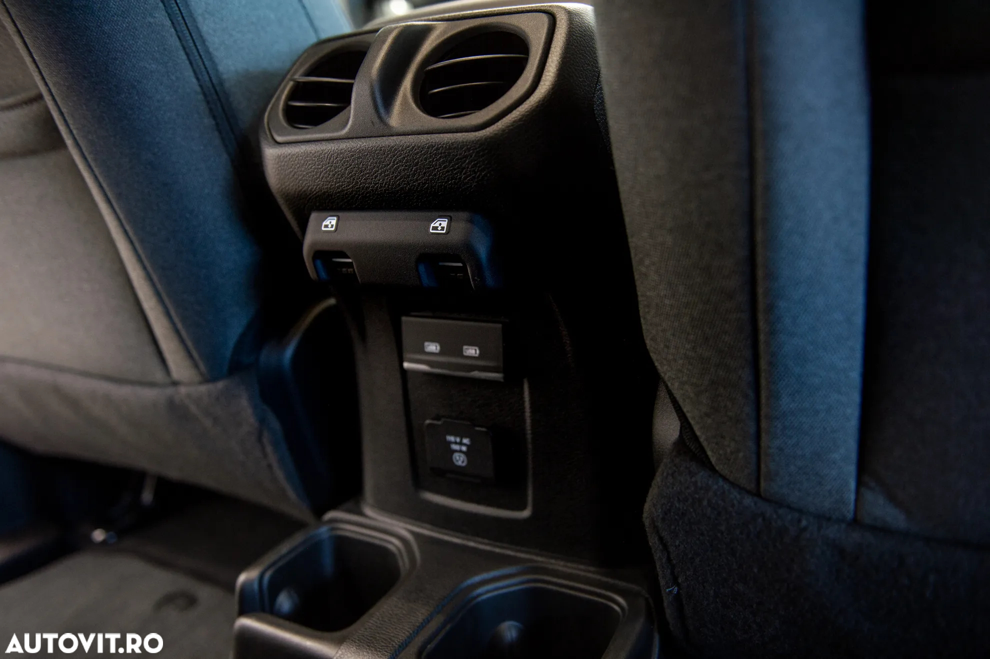 Jeep Wrangler Unlimited 2.0 AT8 4WD Sahara - 35