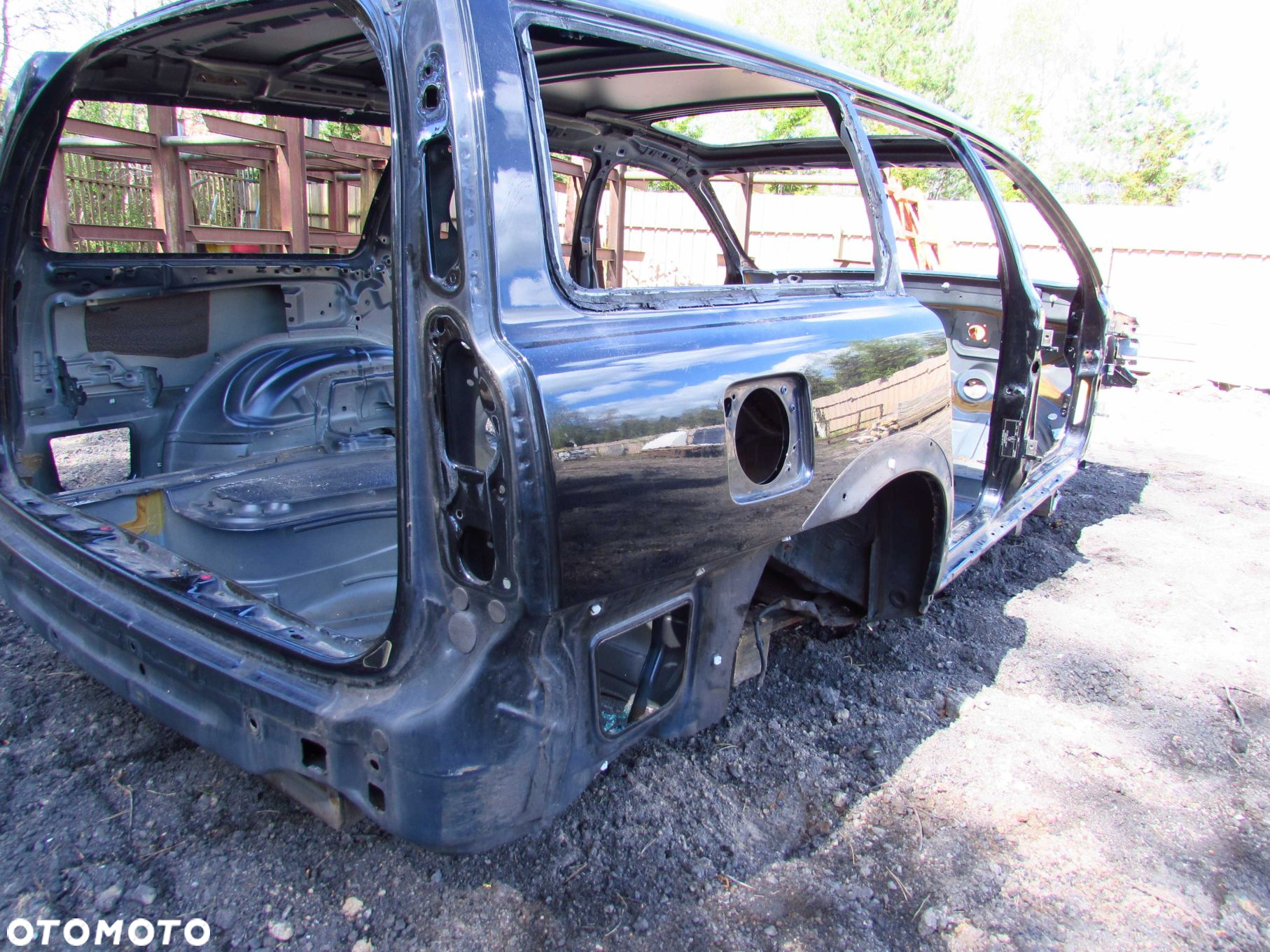 VOLVO V70 II XC70 99-09 CWIARTKA BLOTNIK POSZYCIE TYL PRAWA 452-26 - 4