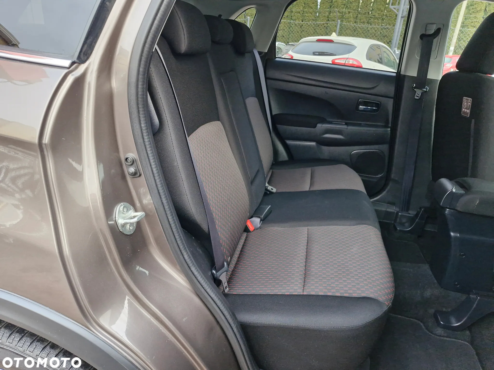 Mitsubishi ASX 1.6 Invite Navi - 16
