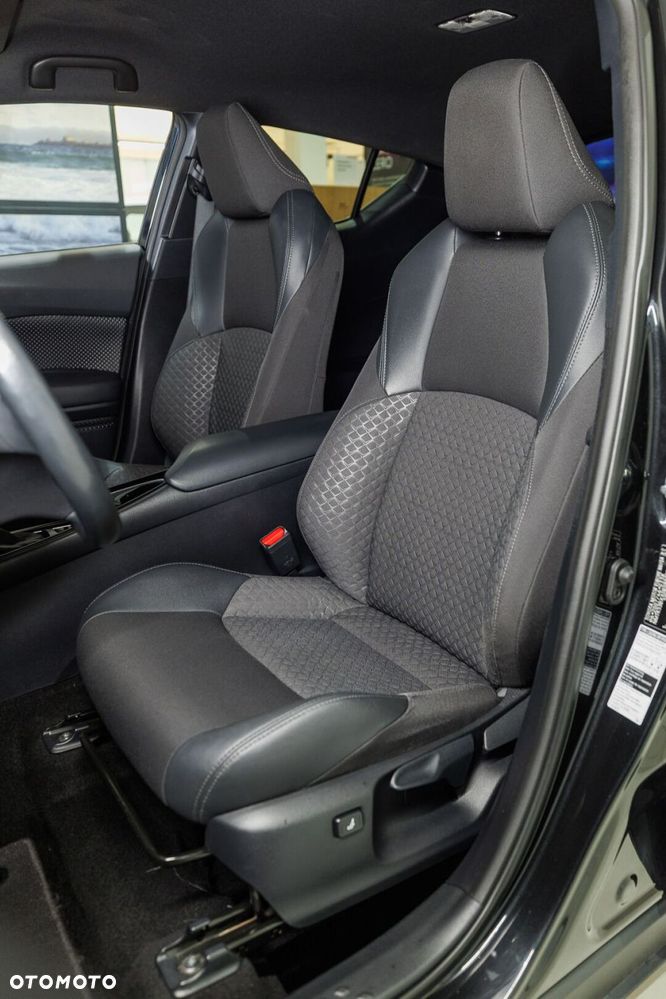 Toyota C-HR 2.0 Hybrid Style - 7