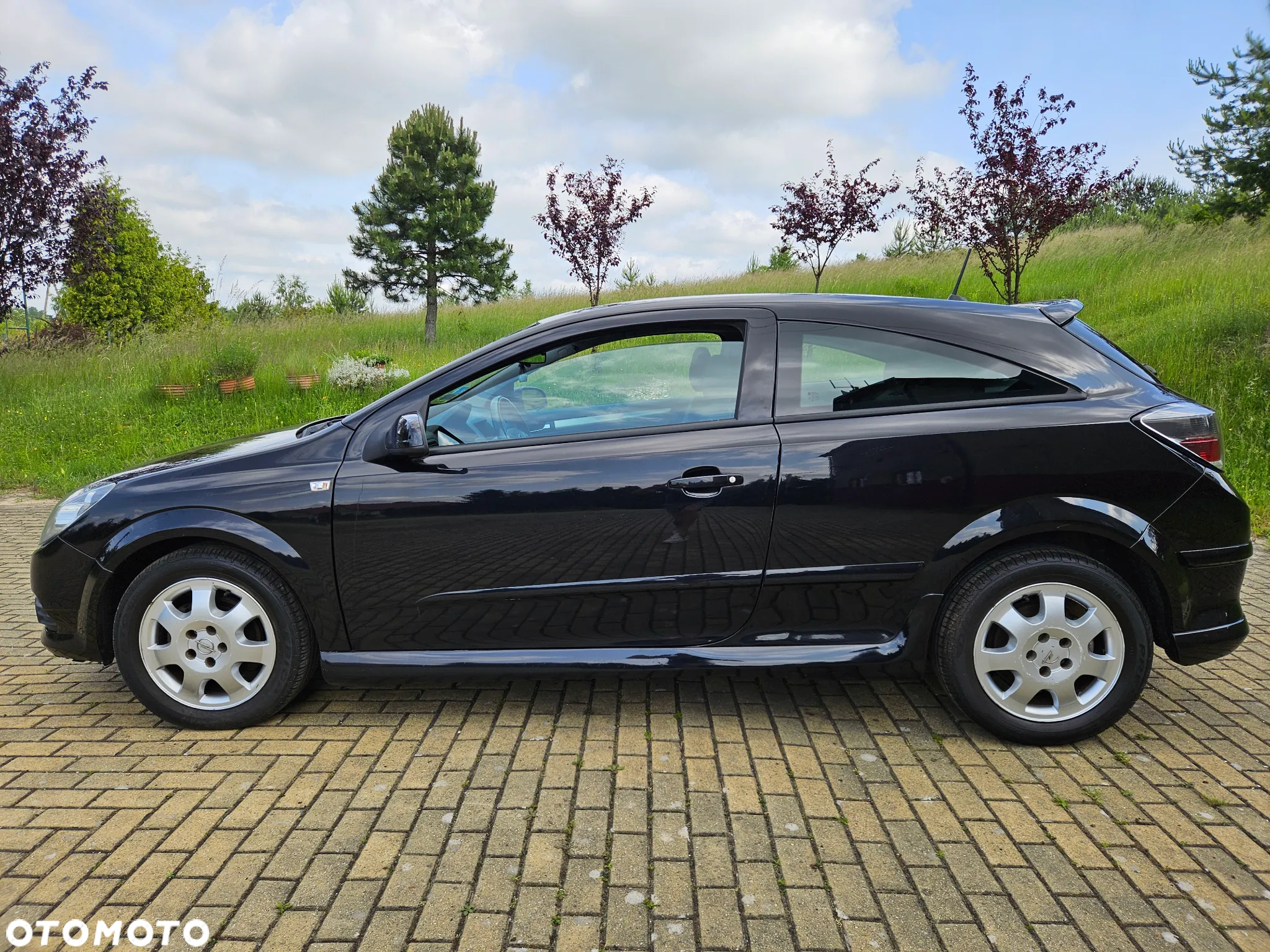 Opel Astra III GTC 1.7 CDTI 111 - 12