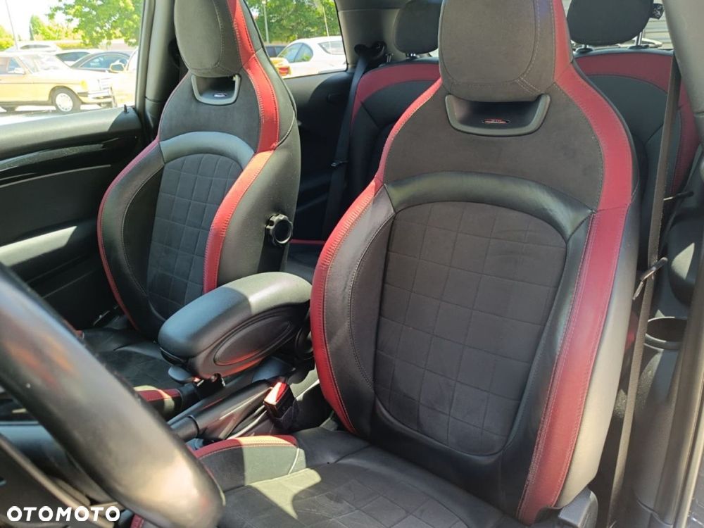 MINI John Cooper Works - 5
