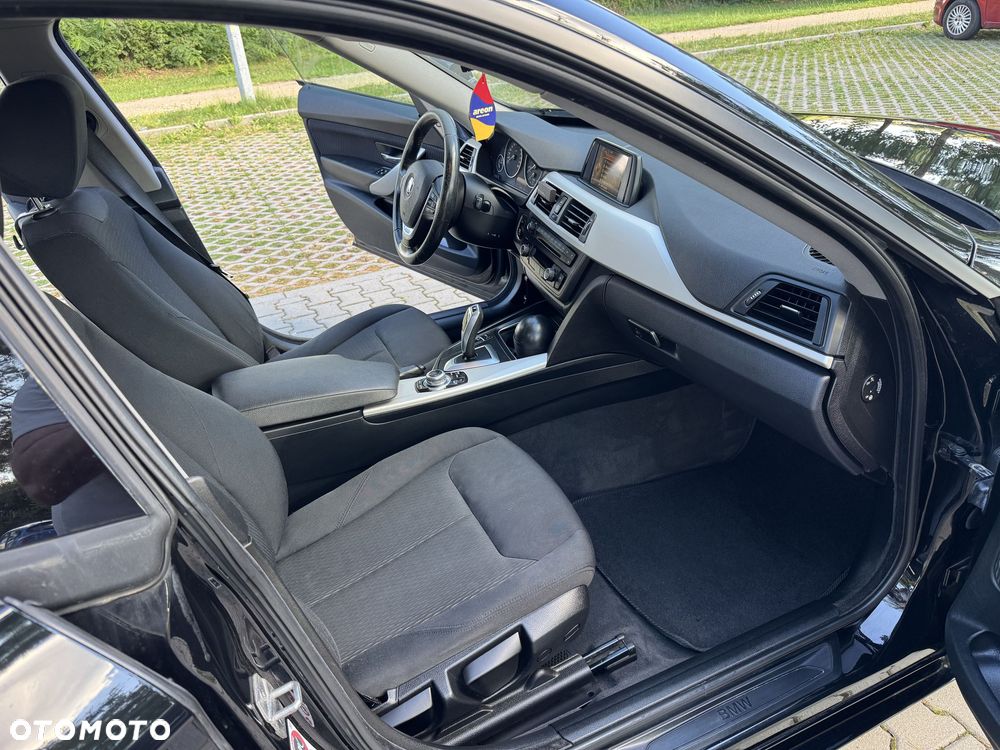 BMW 3GT 320d - 11