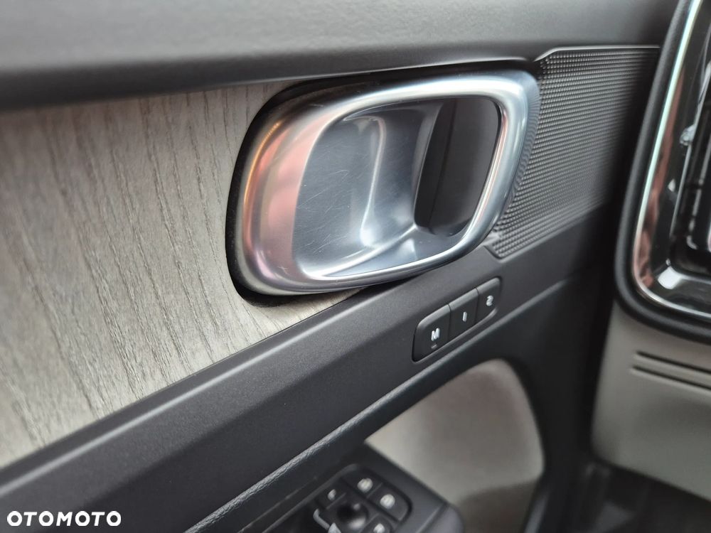 Volvo XC 40 T4 Inscription - 9