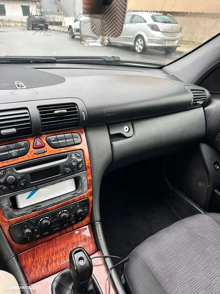 Mercedes-Benz C 200 - 5