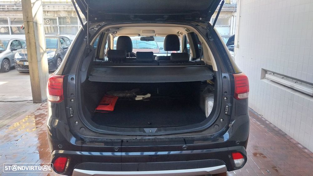 Mitsubishi Outlander 2.0 Intense Navi - 18