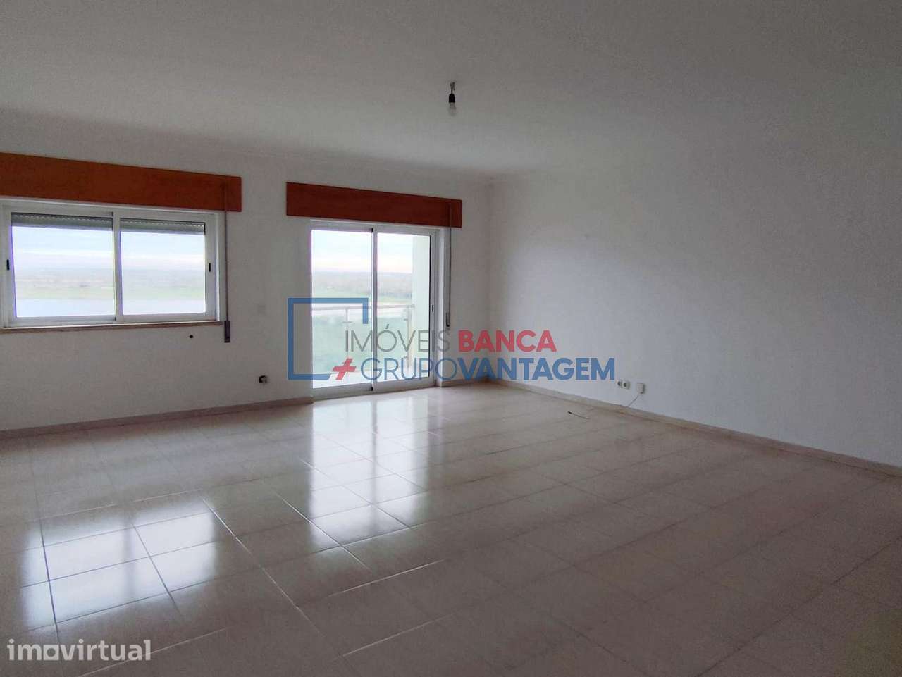 Apartamento T2 com 123m2, três varandas, vista fantástica, a cerca ... - Grande imagem: 2/29