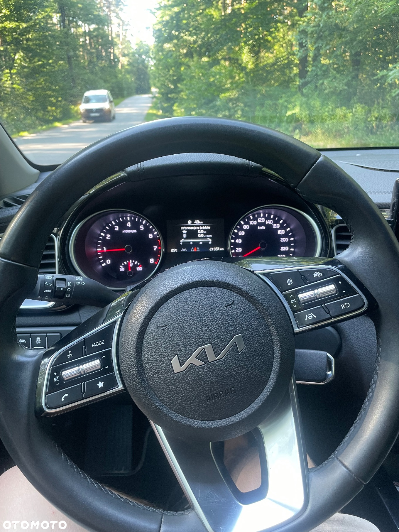 Kia Ceed - 10