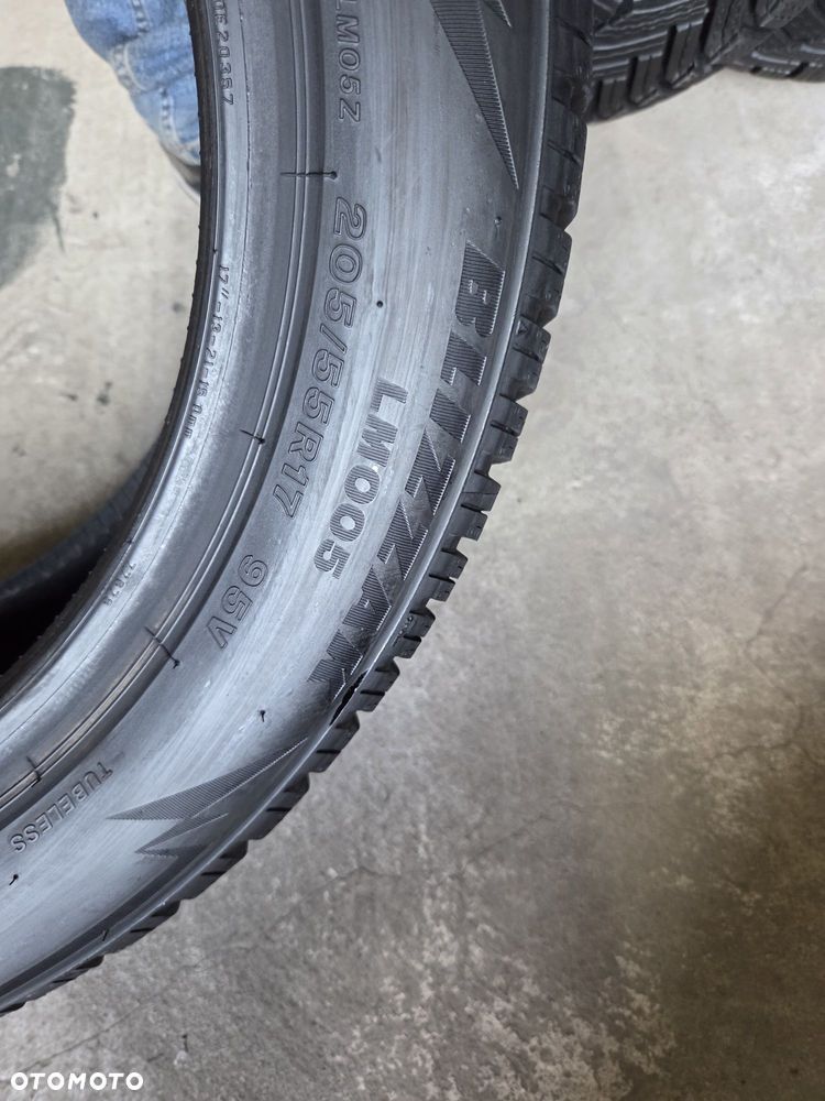 opony używane 205/55R17 Bridgestone BLIZZACK LM 005 - 5