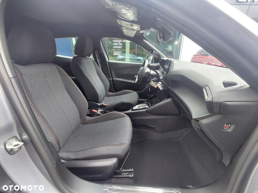 Peugeot 2008 PureTech mHEV Style e-DCS6 - 11