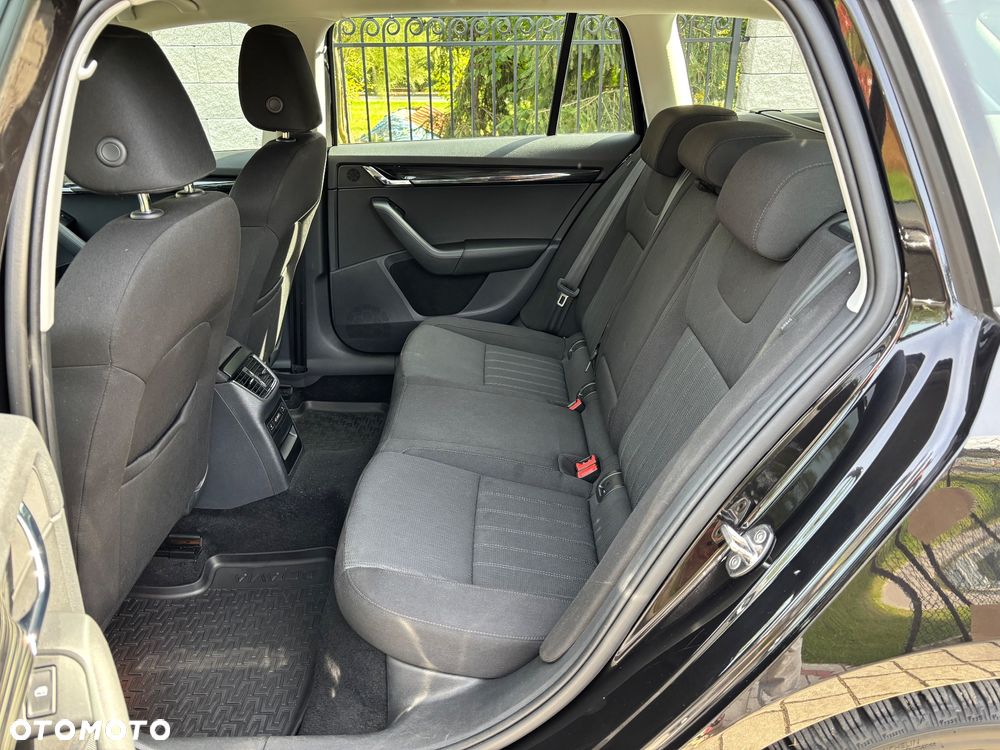 Skoda Octavia 1.5 TSI ACT Style DSG - 21