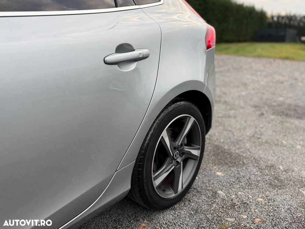 Volvo V40 D2 R Design - 19