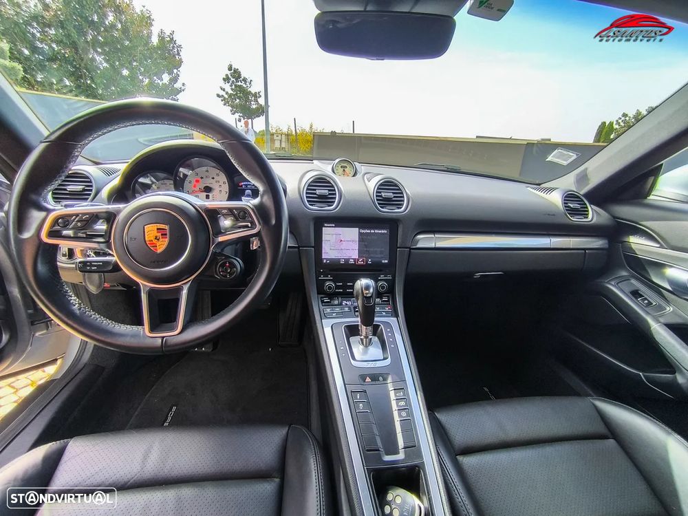 Porsche 718 Cayman - 14