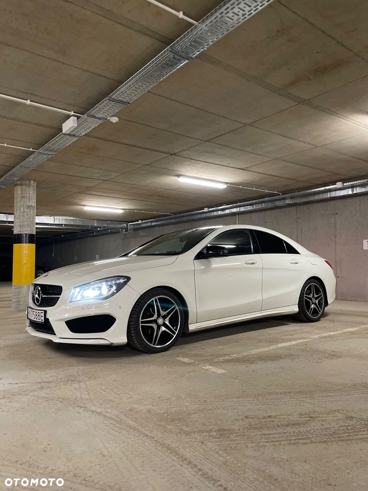 Mercedes-Benz CLA 200 7G-DCT AMG Line - 3