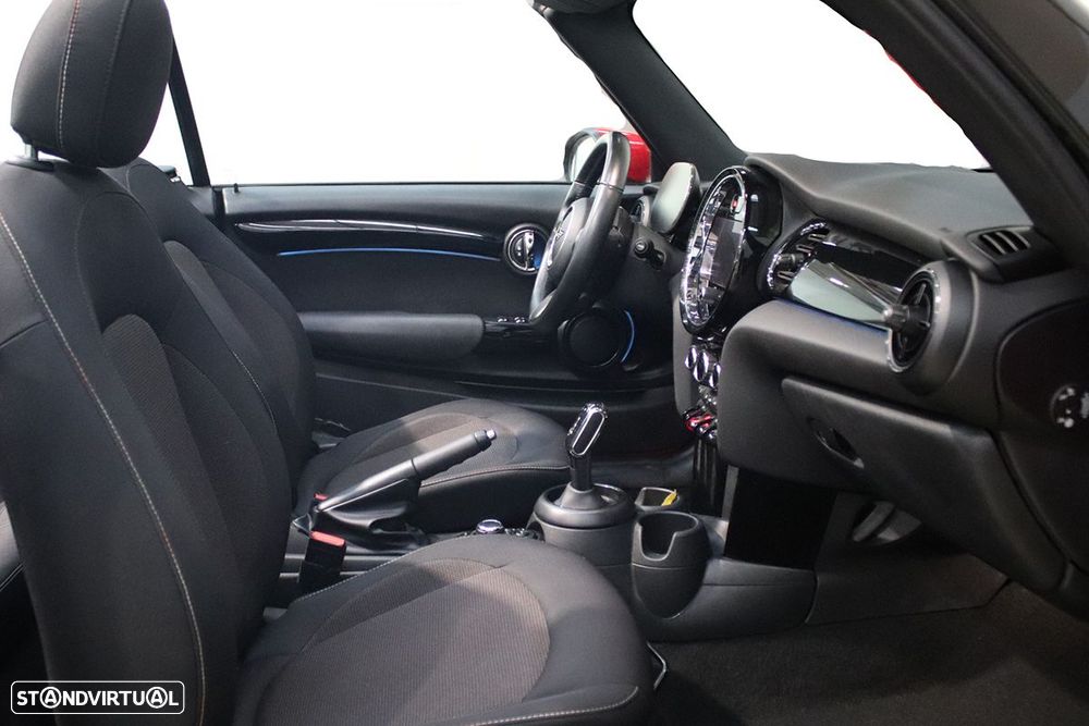 MINI Cabrio Cooper Auto - 25