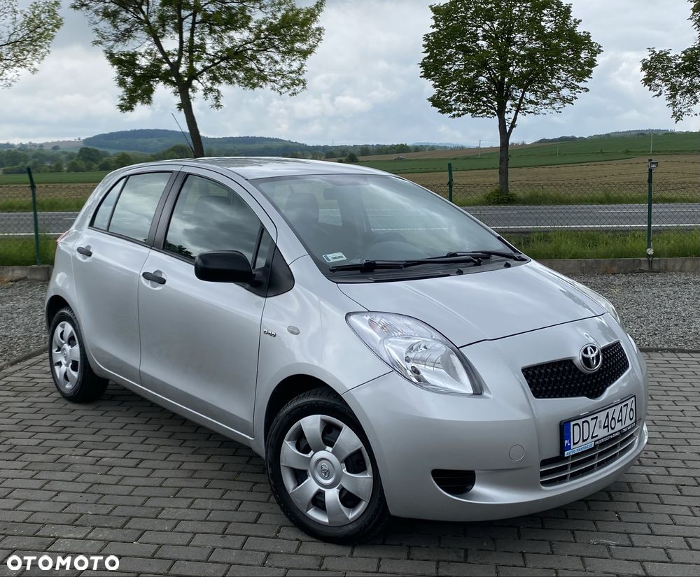 Toyota Yaris - 2