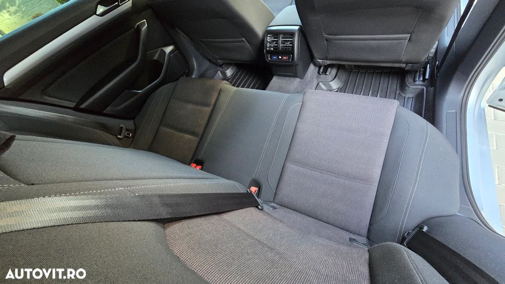 Volkswagen Passat 1.8 TSI (BlueMotion Technology) DSG Comfortline - 18