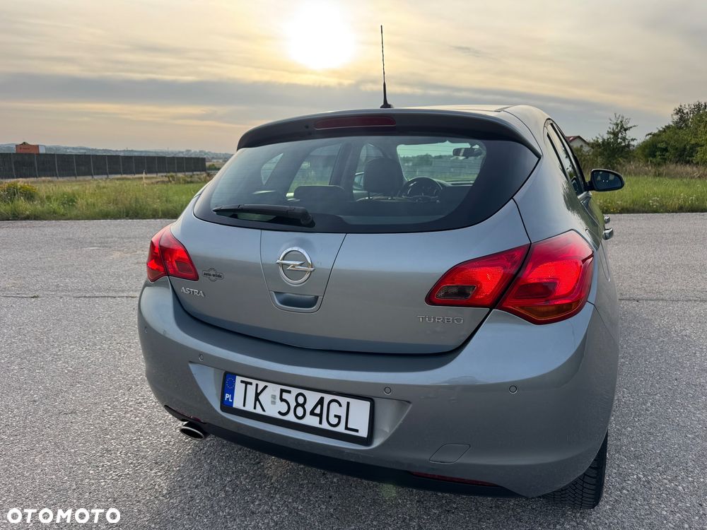 Opel Astra 1.4 Turbo Design Edition - 9