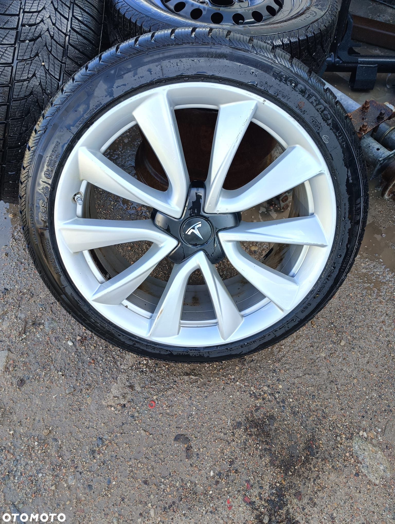 KOMPLET FELG ALUFELG TESLA 3/Y 5X114.3 R19 opony zimowe - 1