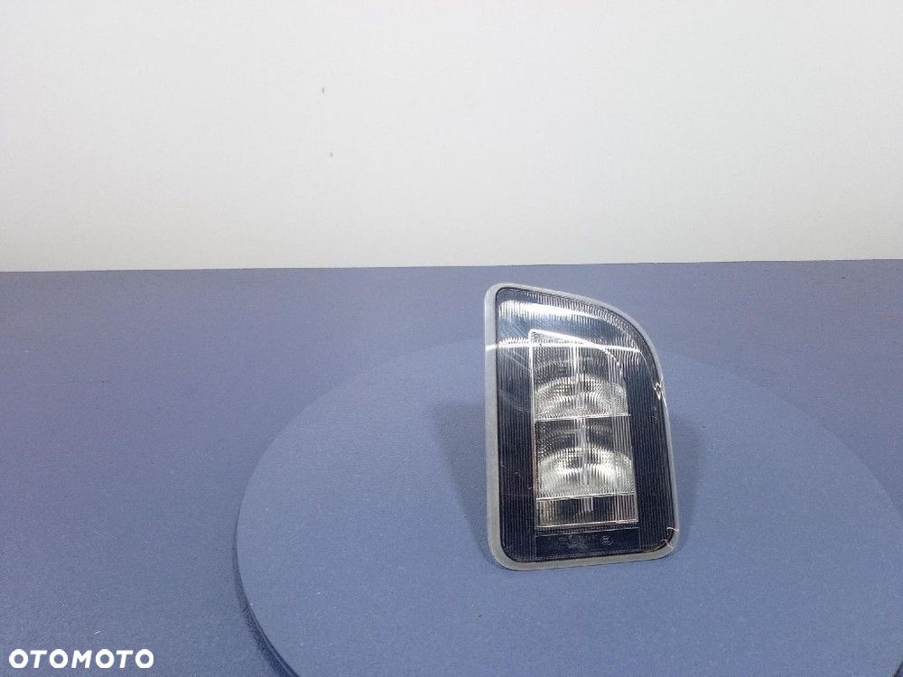 BMW IX I20 LAMPA TYŁ PRAWA TYLNA WEWNĘTRZNA 7953792 - 1
