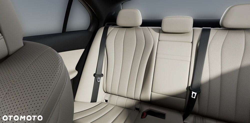 Mercedes-Benz Klasa E 220 d mHEV 4-Matic AMG 9G-Tronic - 7