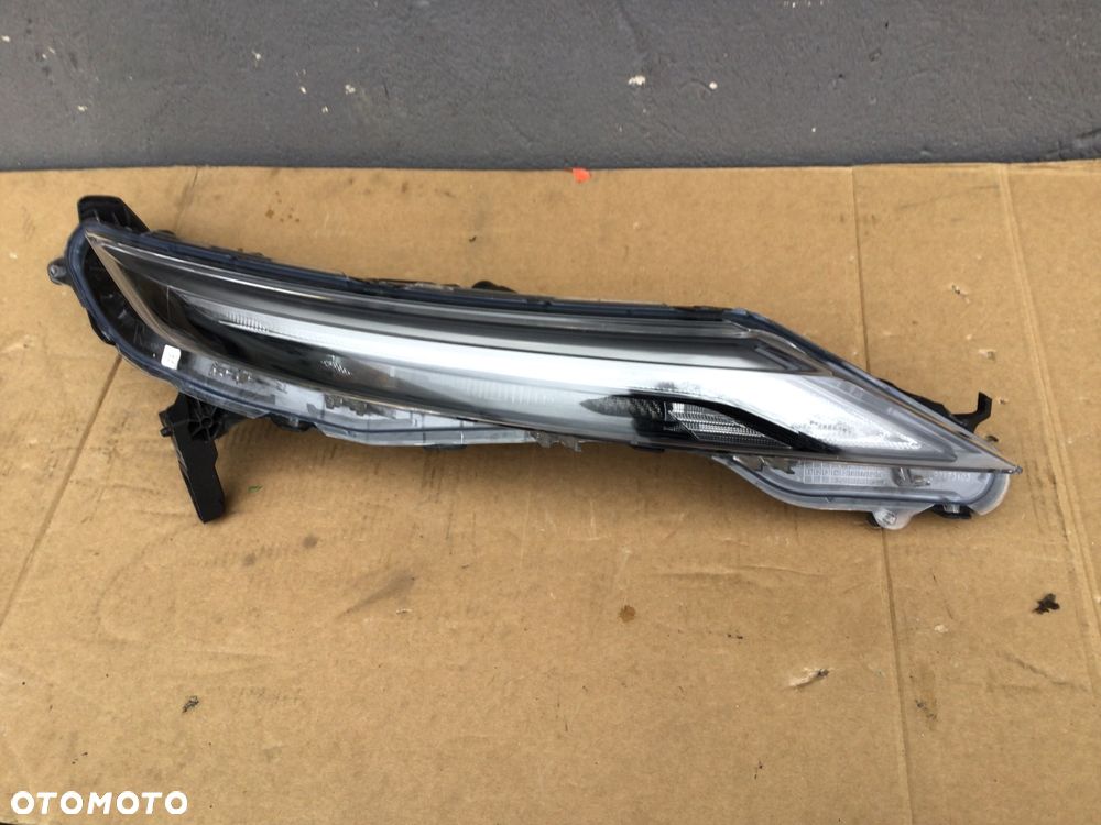 Lampa przednia górna Nissan Juke ll 2 Led