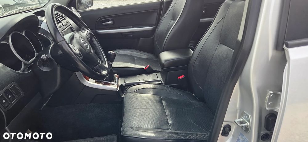Suzuki Grand Vitara - 22