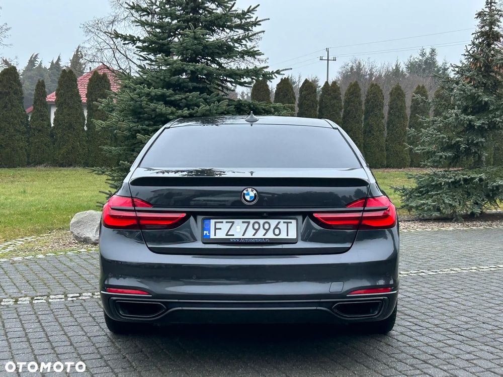 BMW Seria 7 750i - 9
