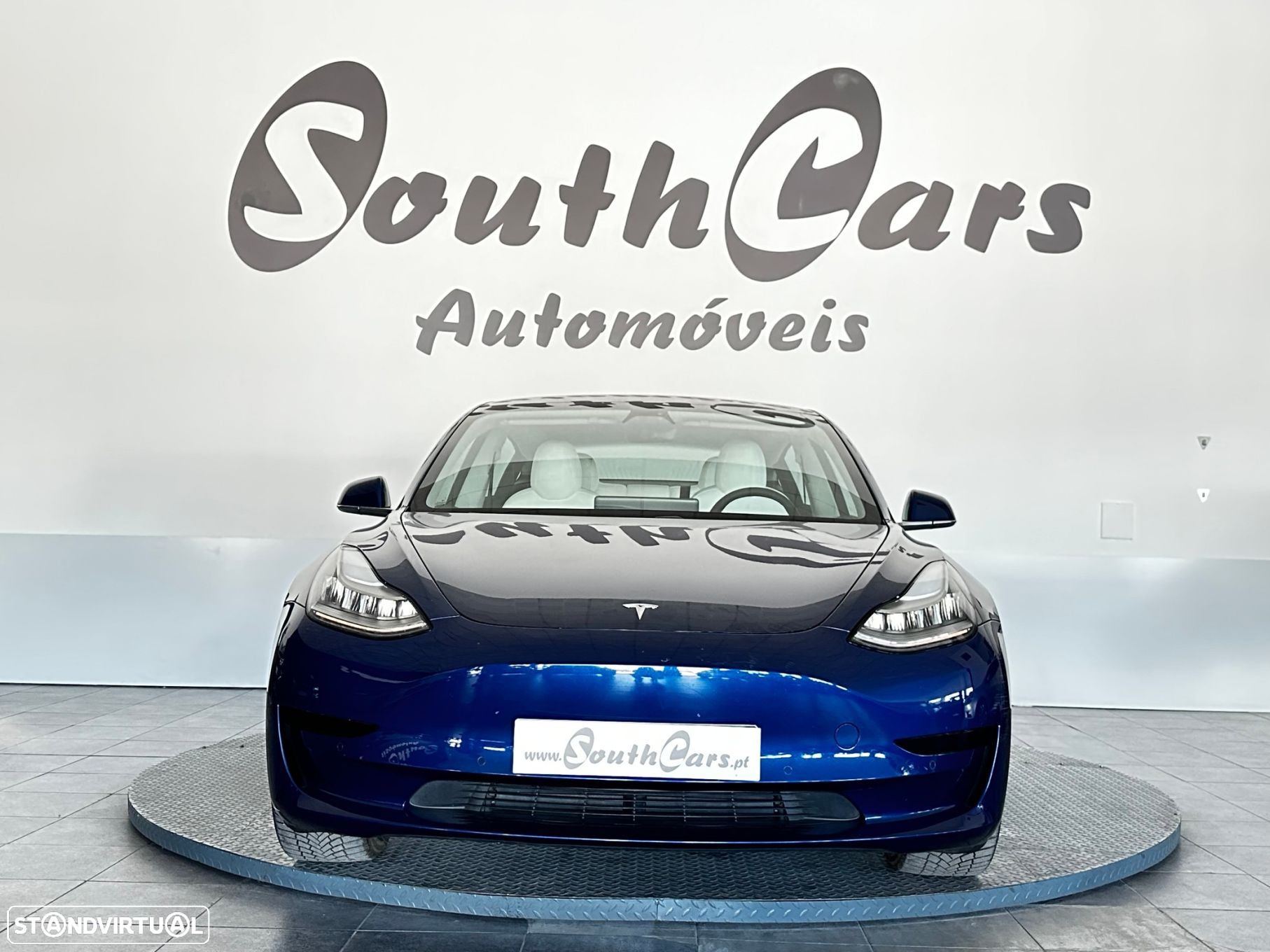 Tesla Model 3 - 9