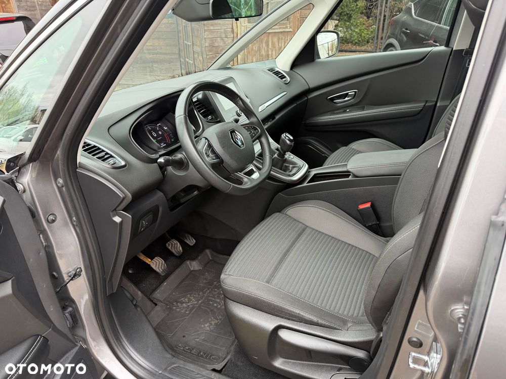 Renault Scenic - 17