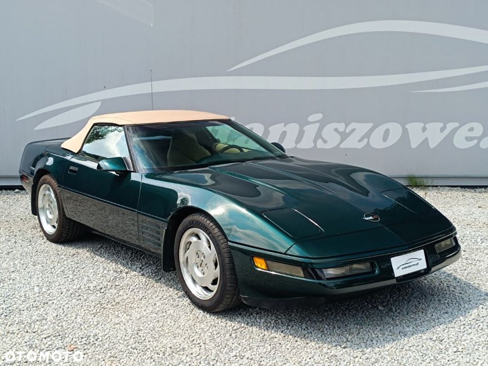 Chevrolet Corvette - 12