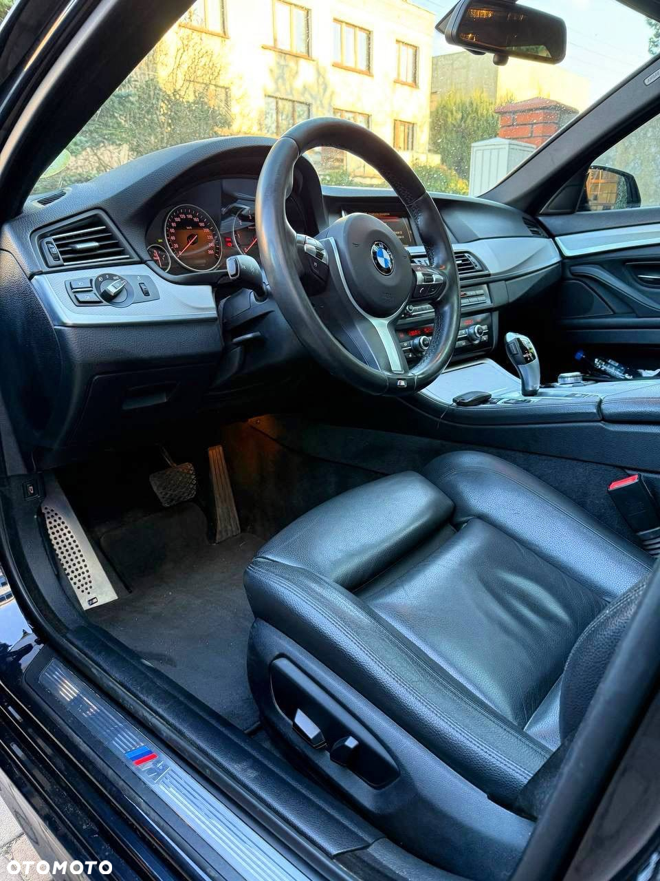 BMW Seria 5 520d M Sport - 9
