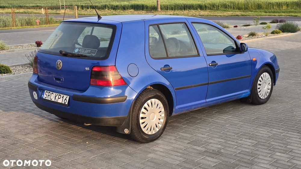 Volkswagen Golf - 4