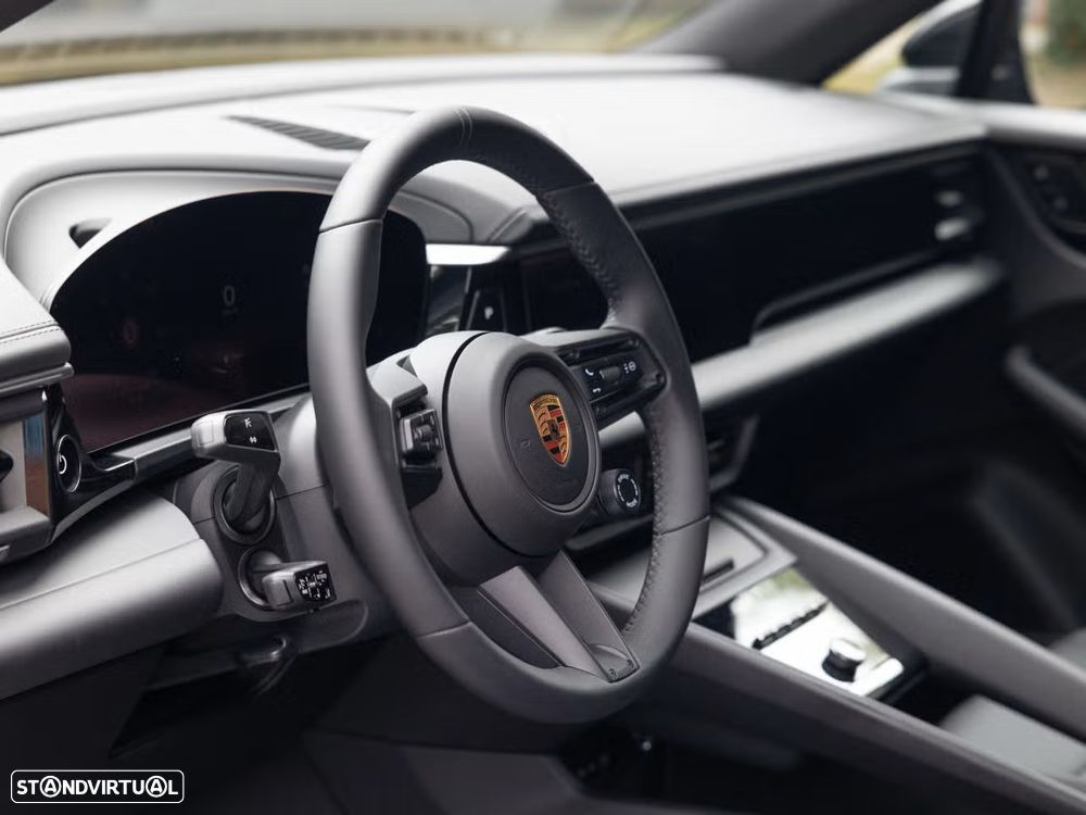 Porsche Macan Electric - 22