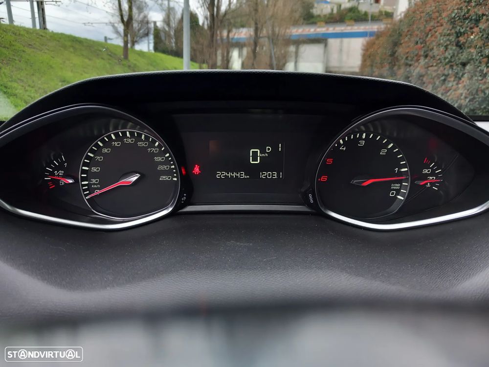 Peugeot 308 BlueHDi FAP 150 Stop&Start Auto Allure - 27